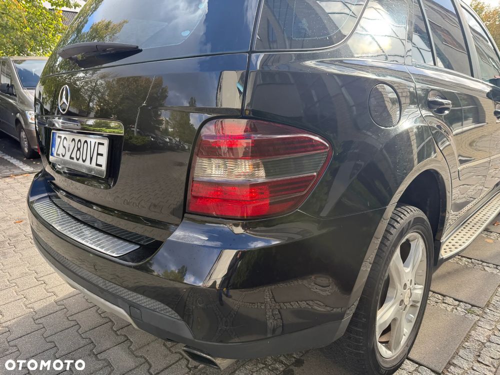 Mercedes-Benz ML - 23
