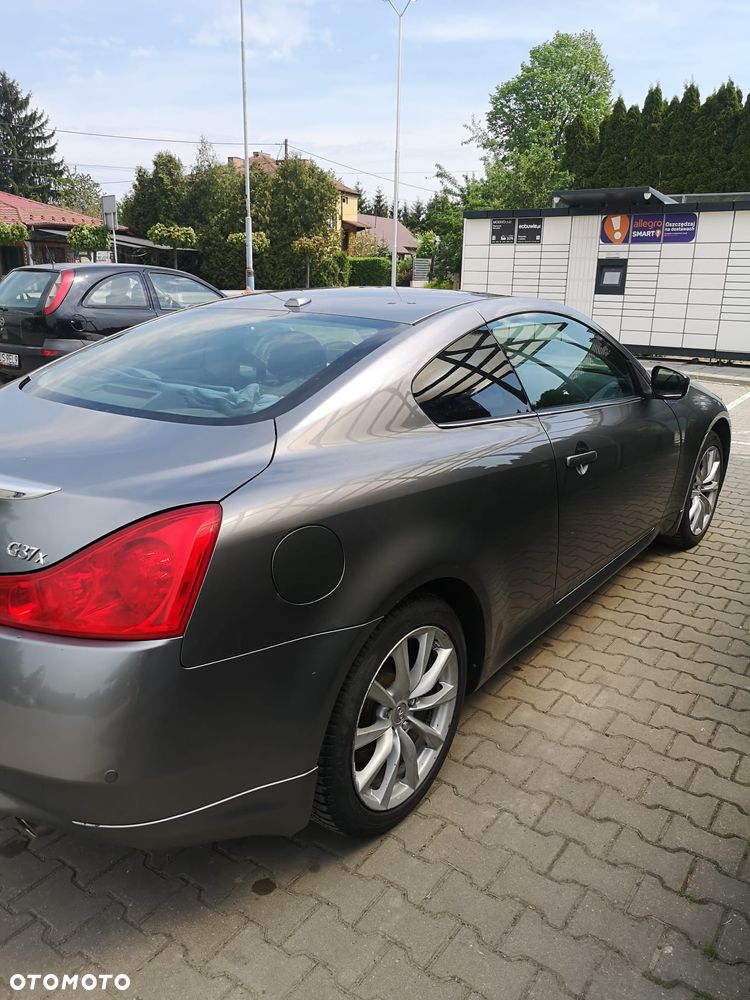 Infiniti G G37 - 6