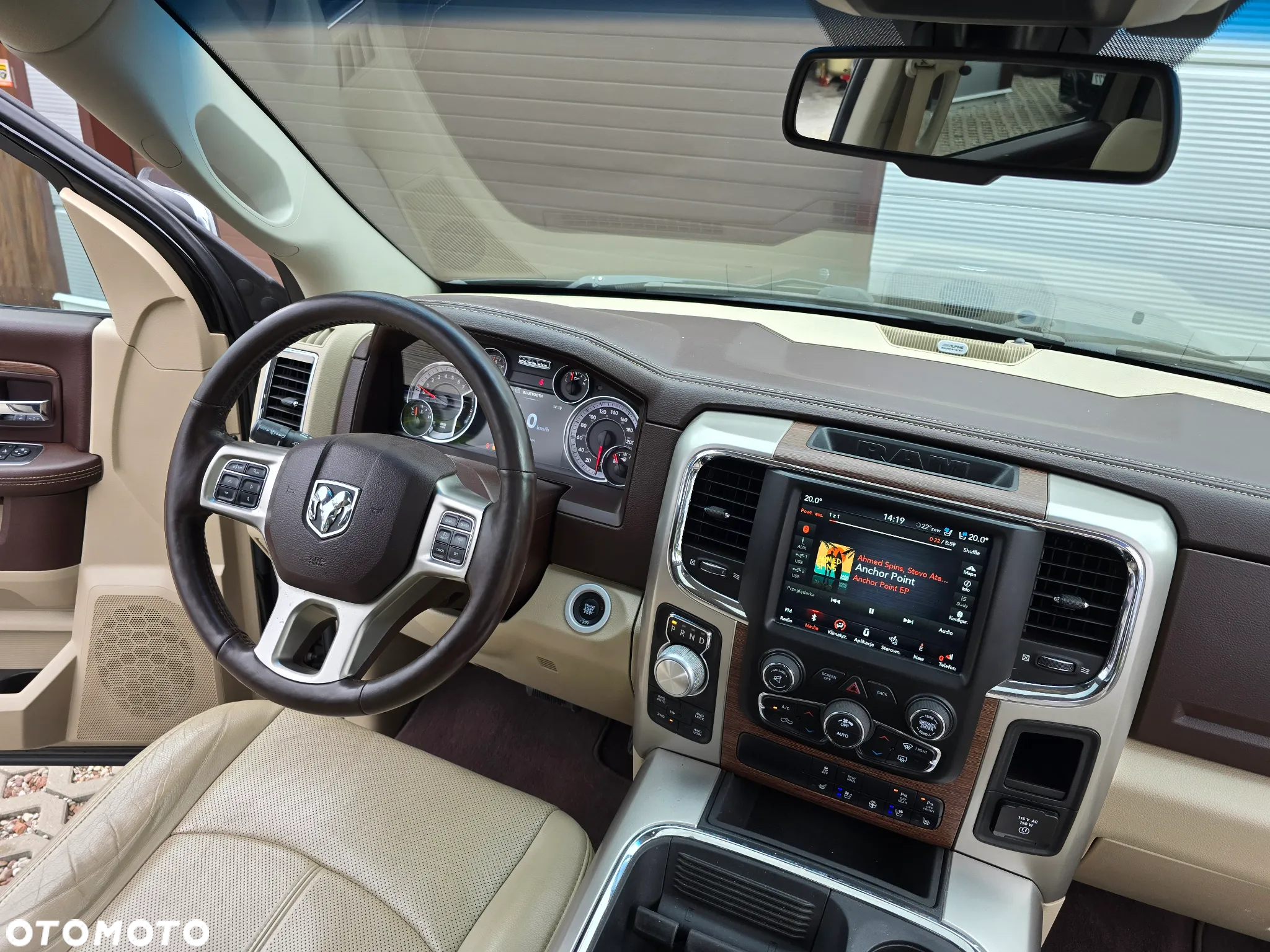 RAM 1500 5.7 Crew Cab Shortbed Laramie Sport Full - 30
