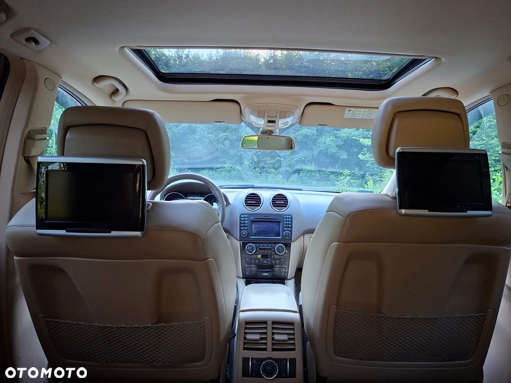 Mercedes-Benz ML - 10
