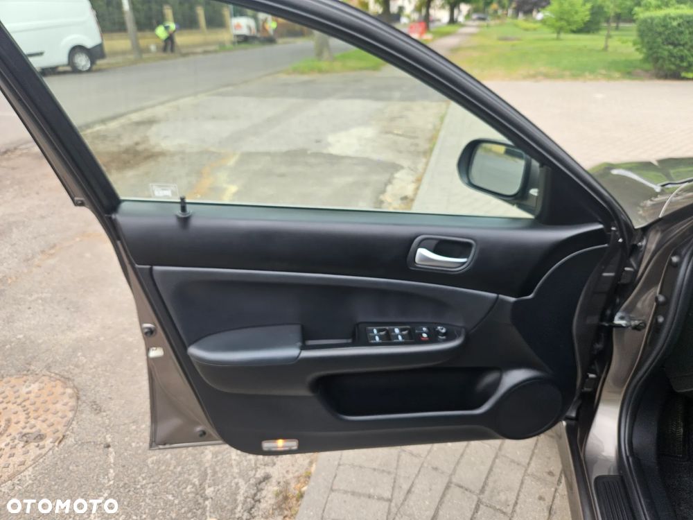 Honda Accord 2.0 i Executive - 14