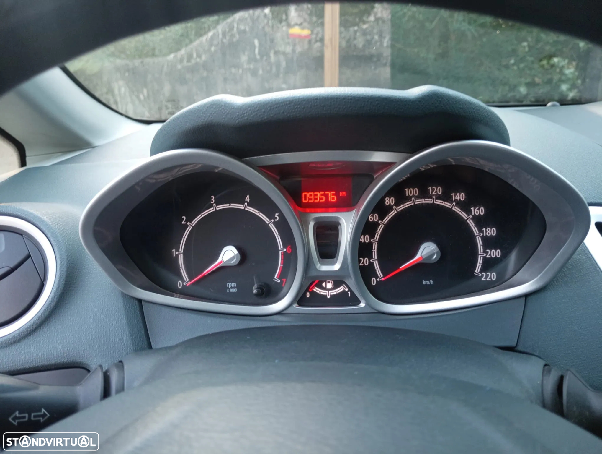 Ford Fiesta - 8