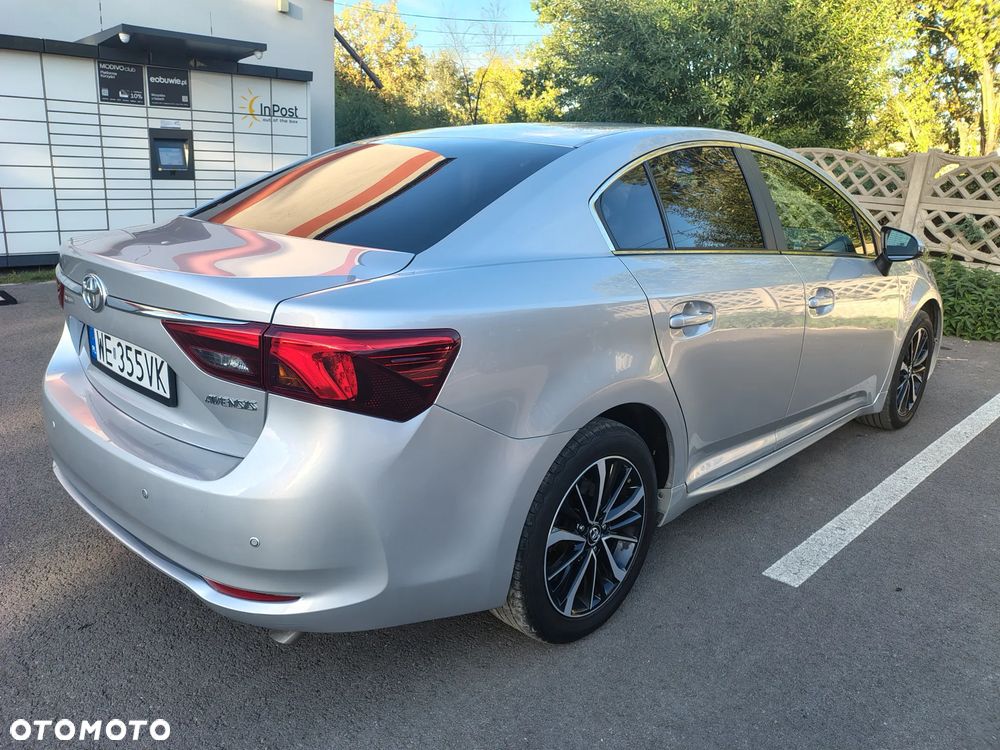 Toyota Avensis 2.0 D-4D Premium - 4