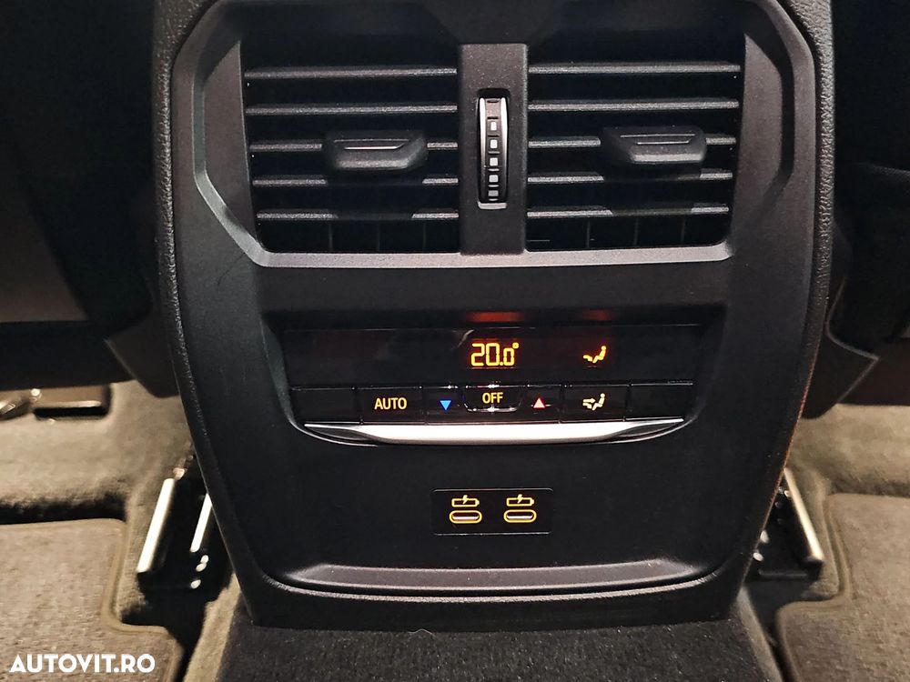 BMW Seria 3 330i xDrive AT - 24