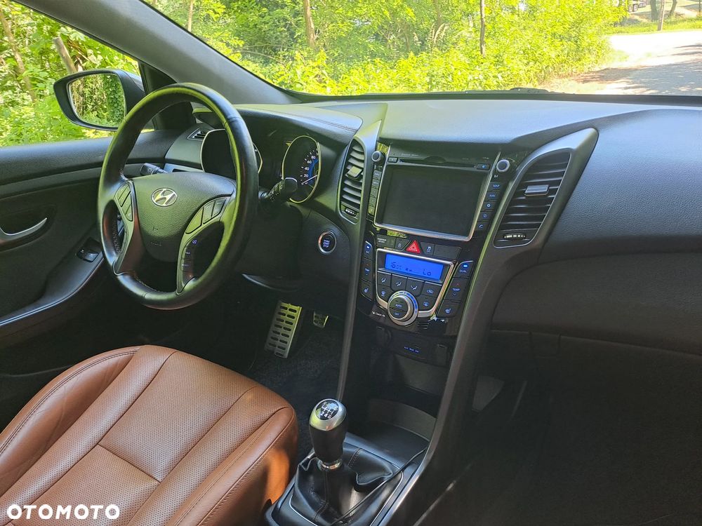 Hyundai i30 1.6 GDI Premium - 14