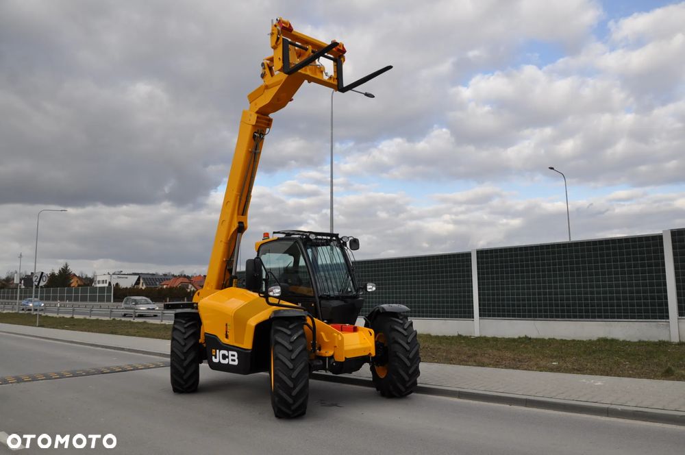 JCB 531-70 ŁADOWARKA TELESKOPOWA MAŁO MTG 546 UDŹWIG 3100 kg WYSOKOŚĆ ZAŁADUNKU 7 m NA GWARANCJI PRODUCENTA KLIMATYZACJA JAK NOWA! - 35