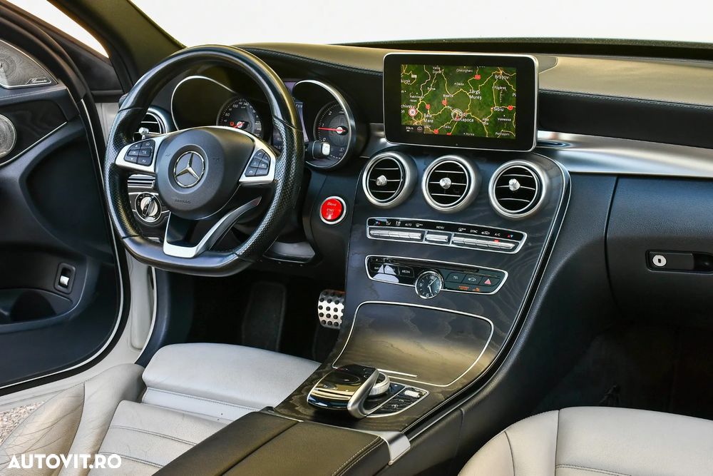 Mercedes-Benz C 250 (BlueTEC) d 4Matic 7G-TRONIC AMG Line - 23