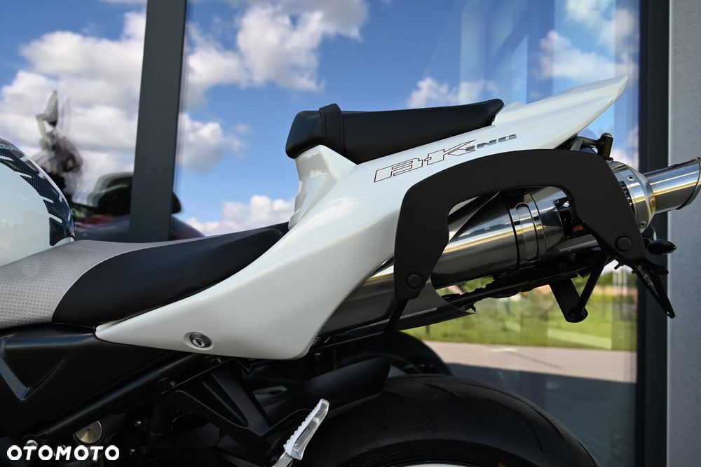 Suzuki GSX-R - 30