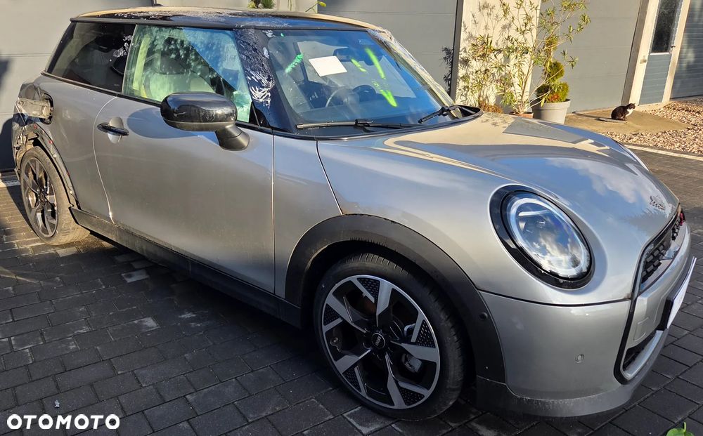 MINI Cooper S Essential Trim - 2