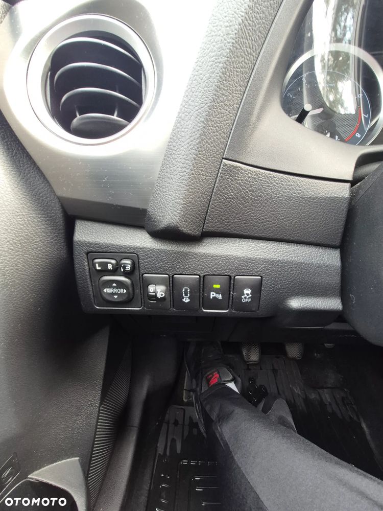 Toyota Auris 1.6 Premium Comfort - 10