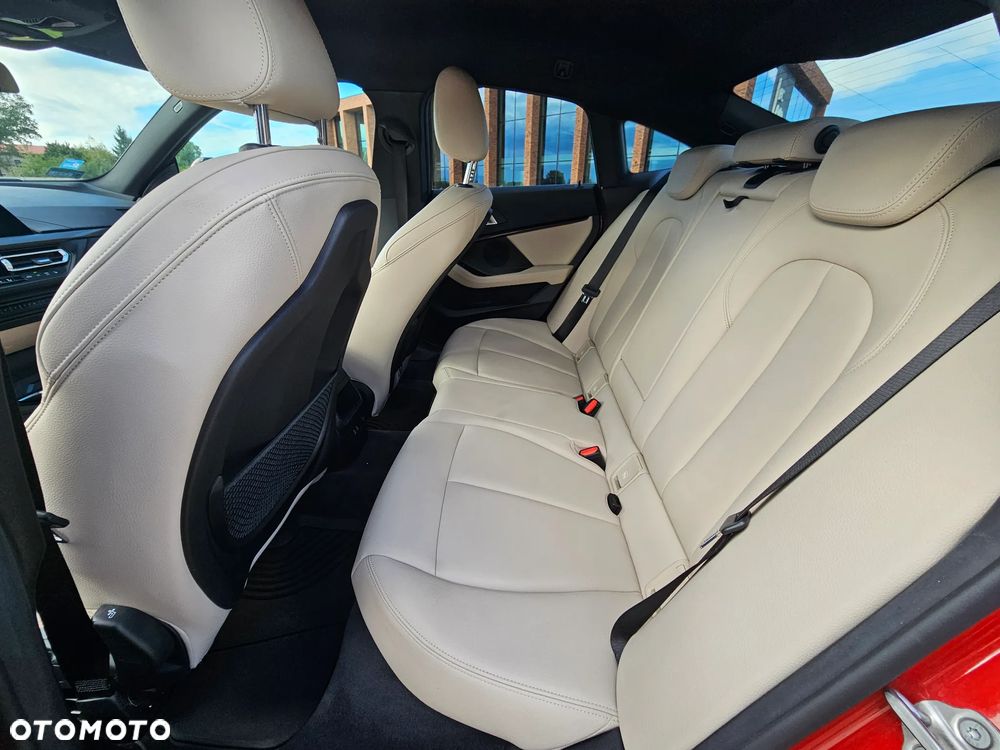 BMW Seria 2 218i M Sport sport - 16