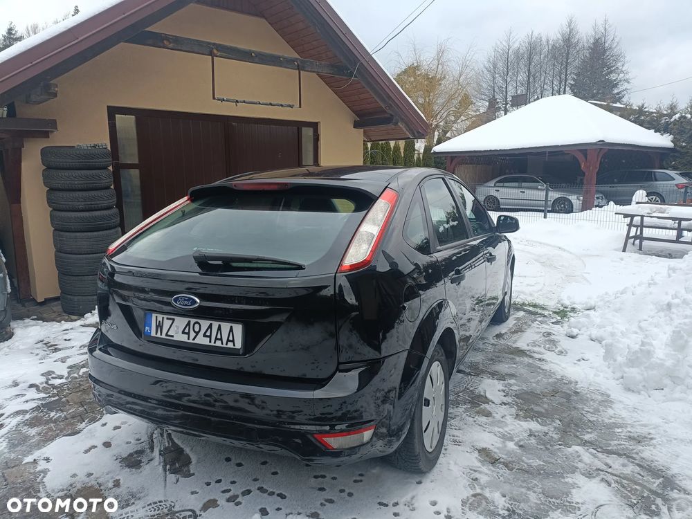 Ford Focus 1.6 Ambiente - 2