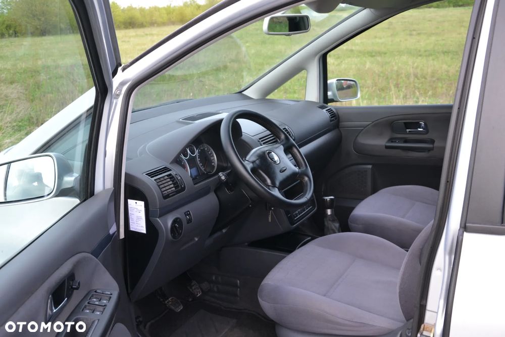 Seat Alhambra 2.0i Comfort - 13