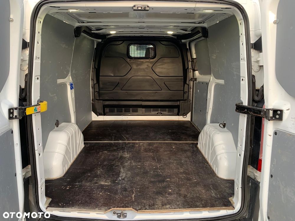Ford Transit Custom - 11