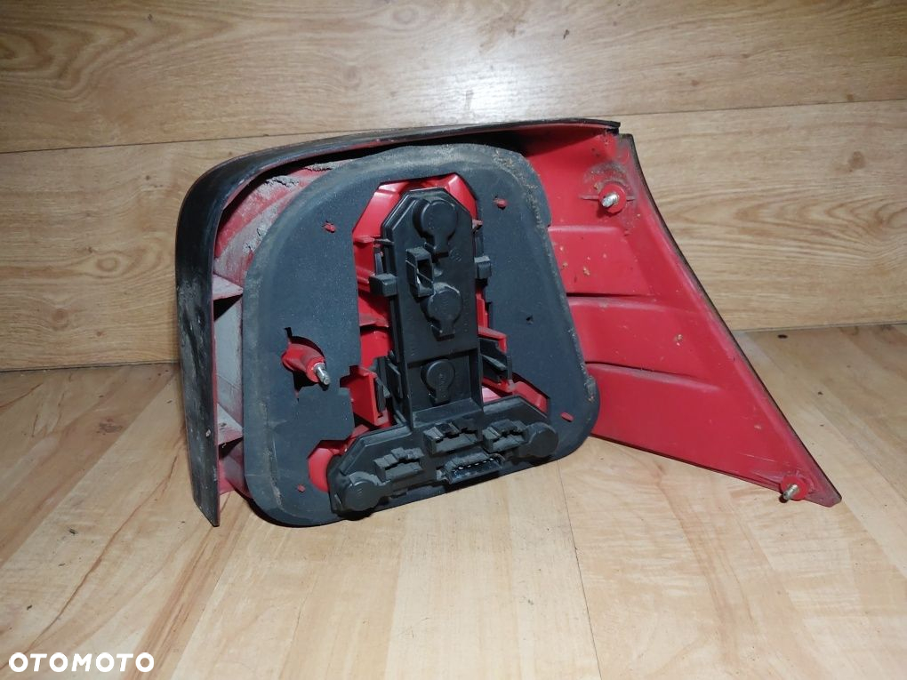 Lampa tył prawa lewa vw golf iv wkład lampy oprawka - 2