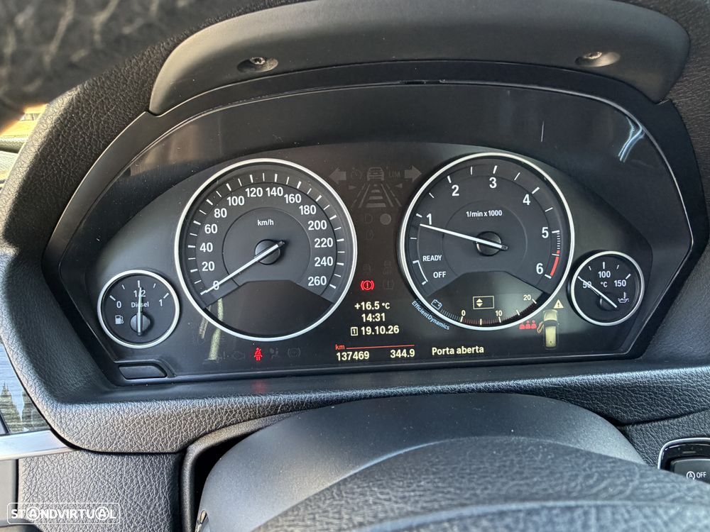 BMW 320 d Line Luxury - 17