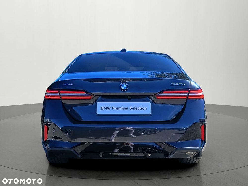 BMW Seria 5 520d xDrive - 5