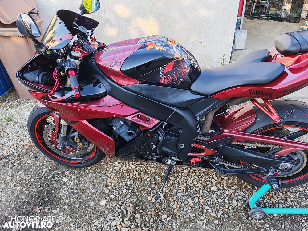 Yamaha YZF 1000 R1 - 2