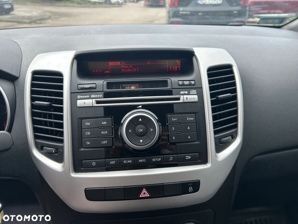 Kia Venga 1.4 M - 11