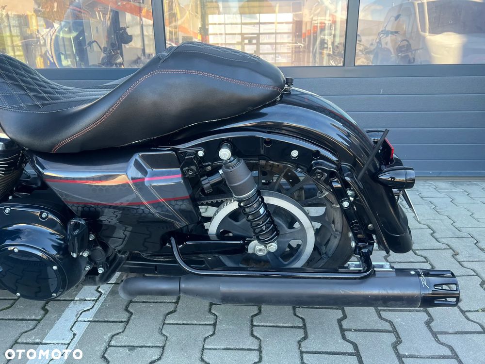Harley-Davidson Touring Street Glide - 14