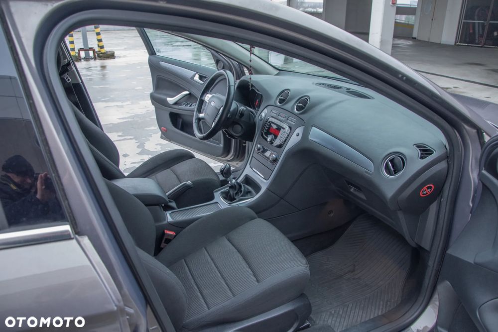 Ford Mondeo 2.0 TDCi Titanium - 22