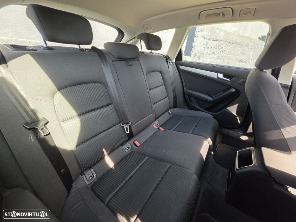 Audi A4 Avant 2.0 TDI Sport - 4