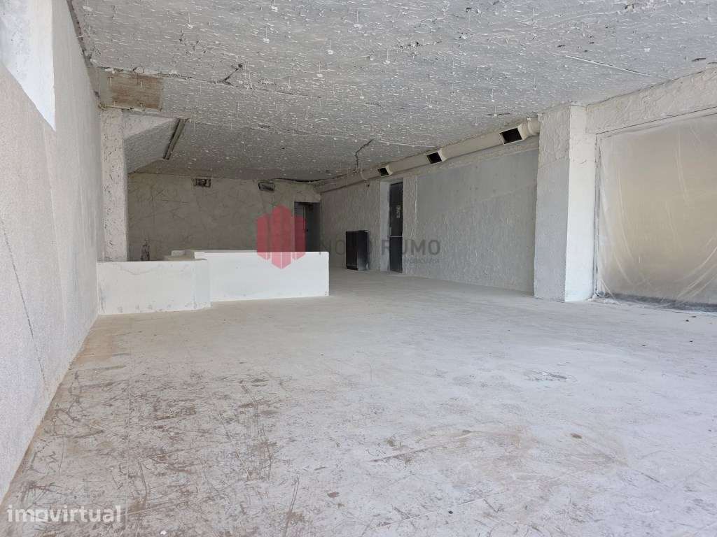 Loja Comercial Premium no Centro da Maia | Junto à Câmara Municipal... - Grande imagem: 5/11
