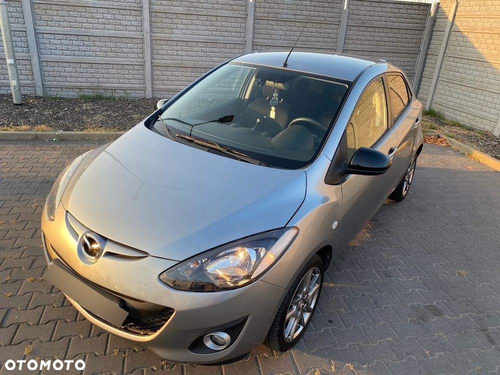 Mazda 2 1.3 Exclusive + - 19