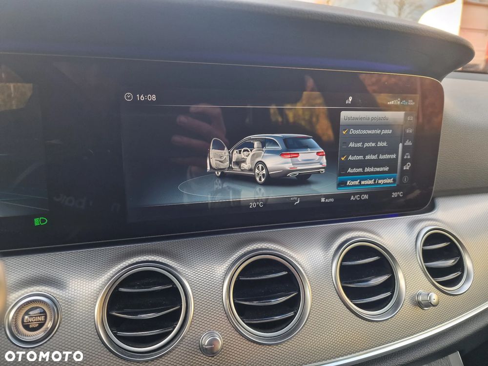 Mercedes-Benz Klasa E 220 d 4Matic 9G-TRONIC AMG Line - 32