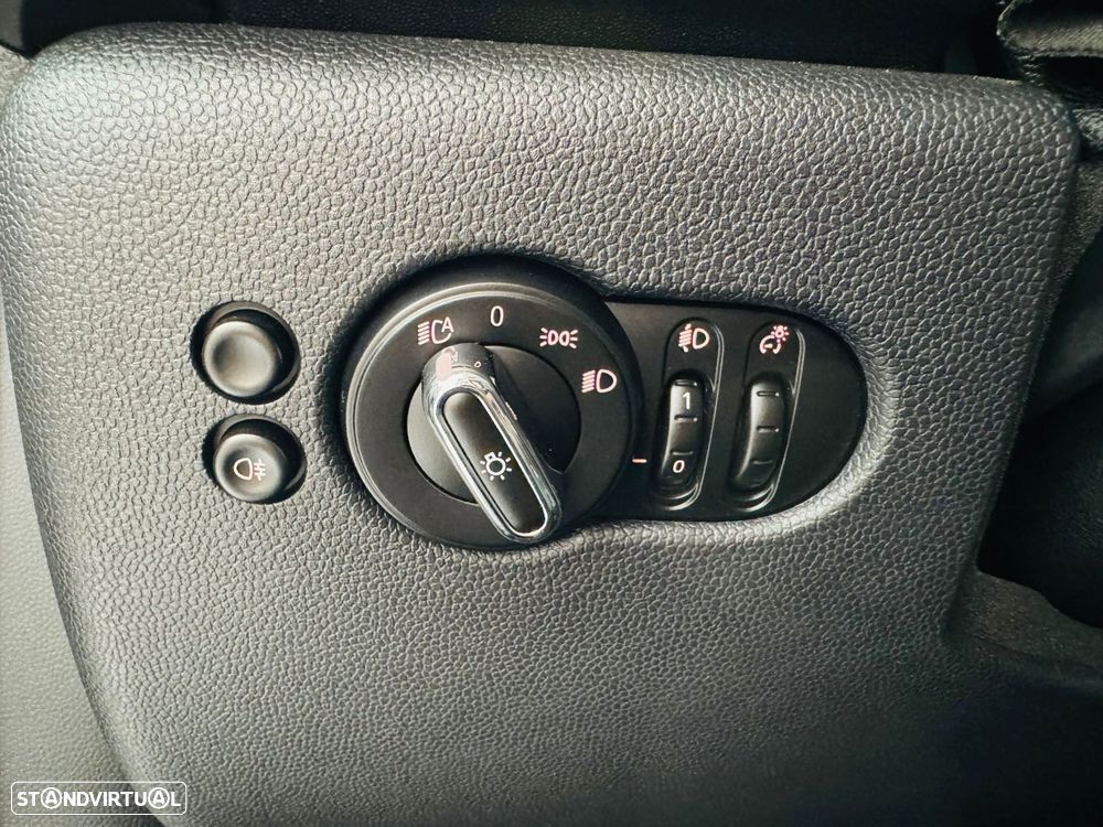 MINI 3 Portas One - 15