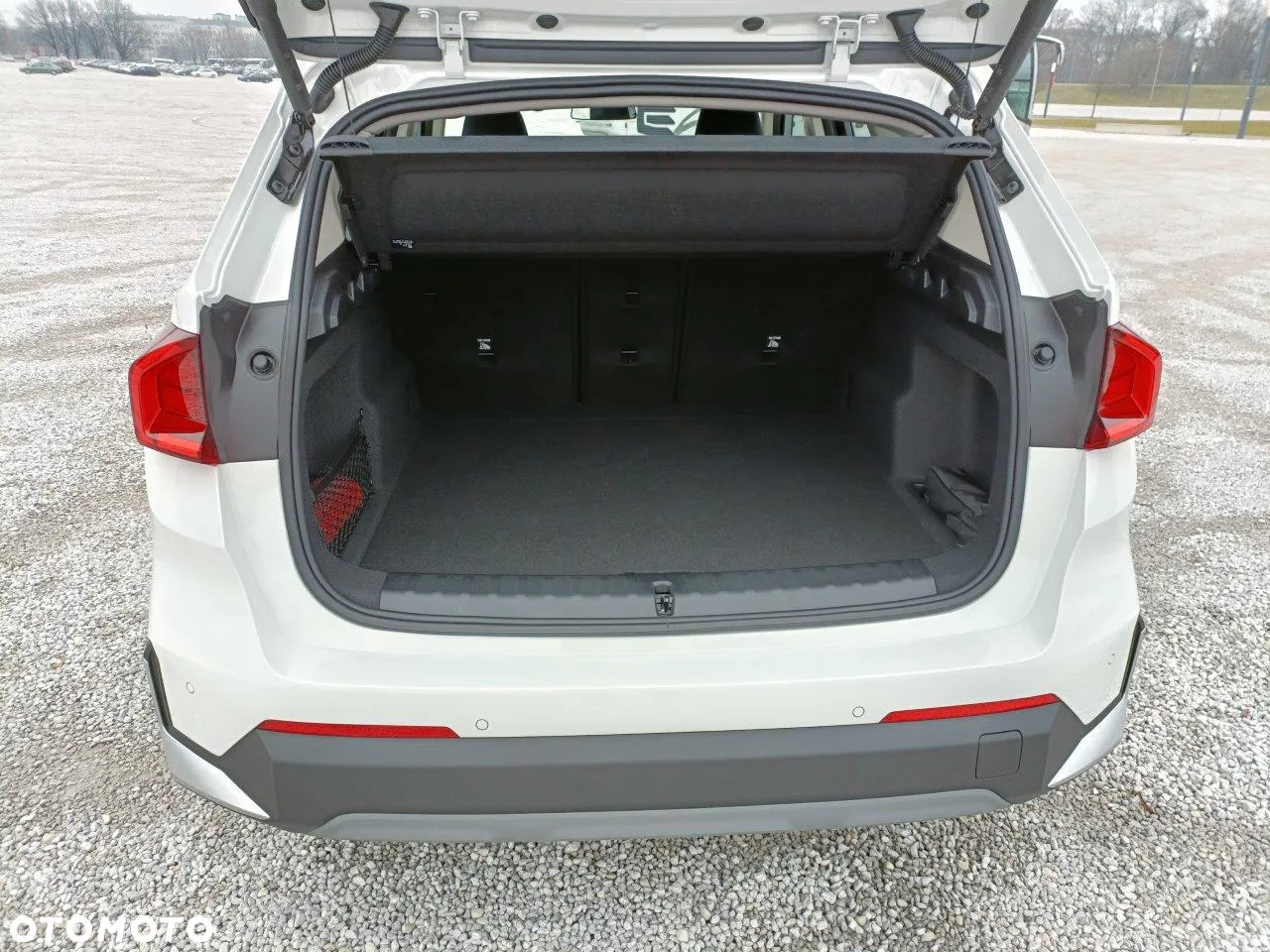 BMW X1 sDrive18i xLine - 9