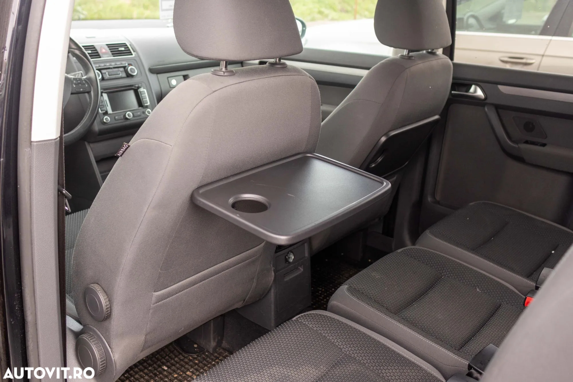 Volkswagen Touran - 5