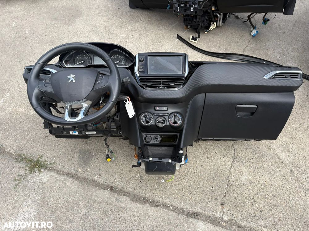 Plansa bord Peugeot 208 2020  airbag pasager, centuri, airbag volan , calculator - 1