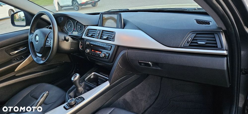 BMW Seria 3 316i Luxury Line - 10