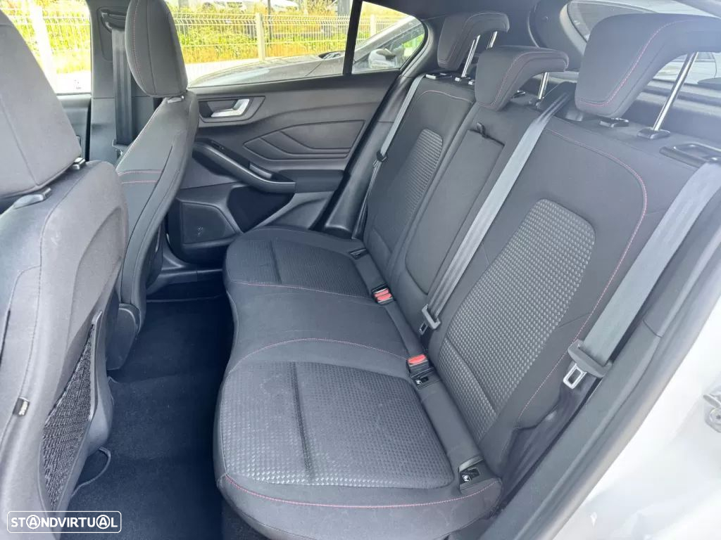 Ford Focus 1.0 EcoBoost ST-Line - 15
