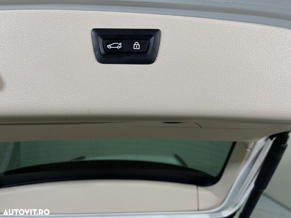 BMW Seria 3 320d Aut. Advantage - 23