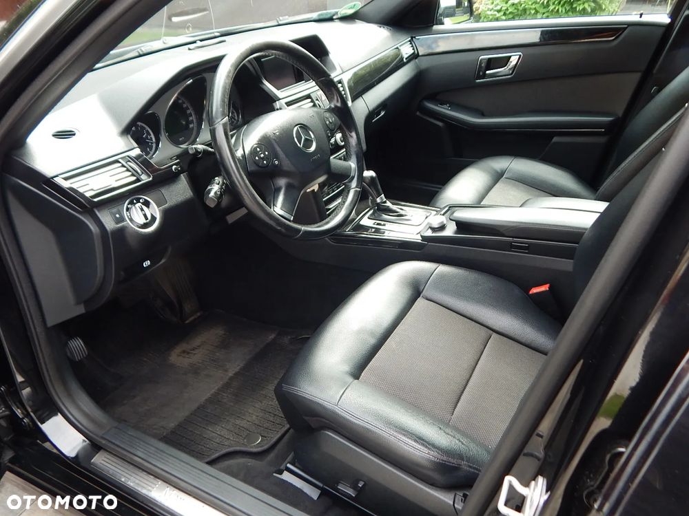 Mercedes-Benz Klasa E 220 CDI DPF BlueEFFICIENCY Automatik Avantgarde - 10