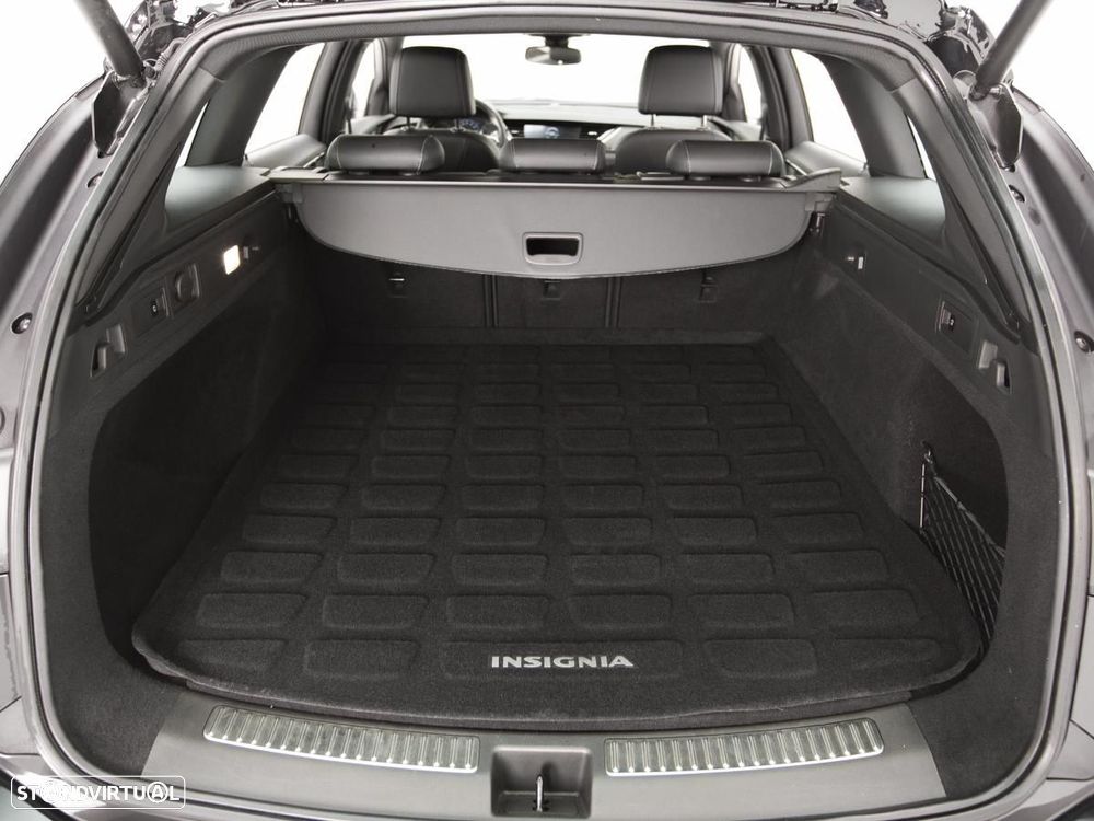 Opel Insignia Sports Tourer - 14