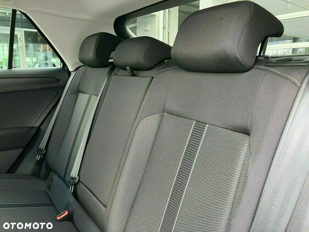 Volkswagen T-Roc - 23