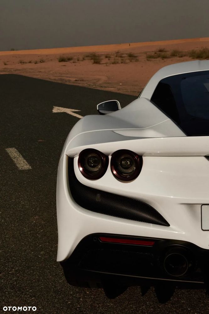 Ferrari F8 Tributo - 5