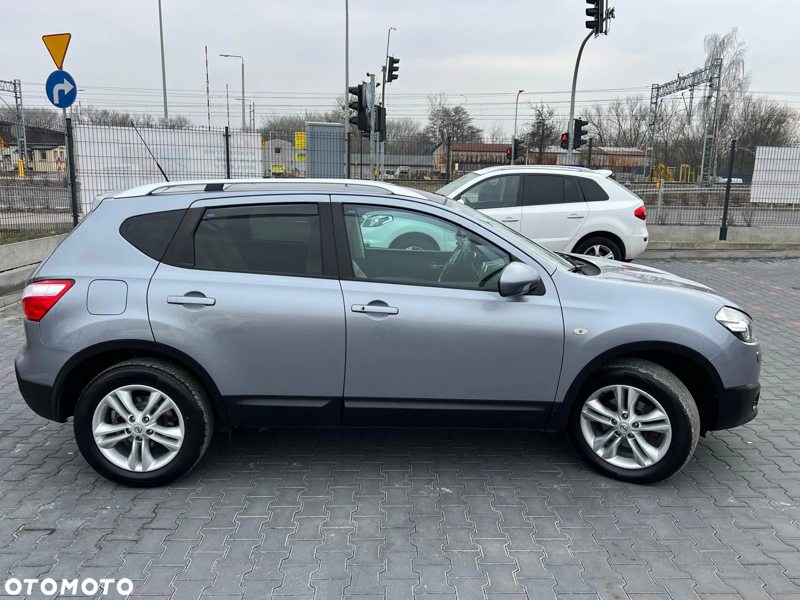Nissan Qashqai 2.0 dCi 4 x 4 DPF tekna - 16