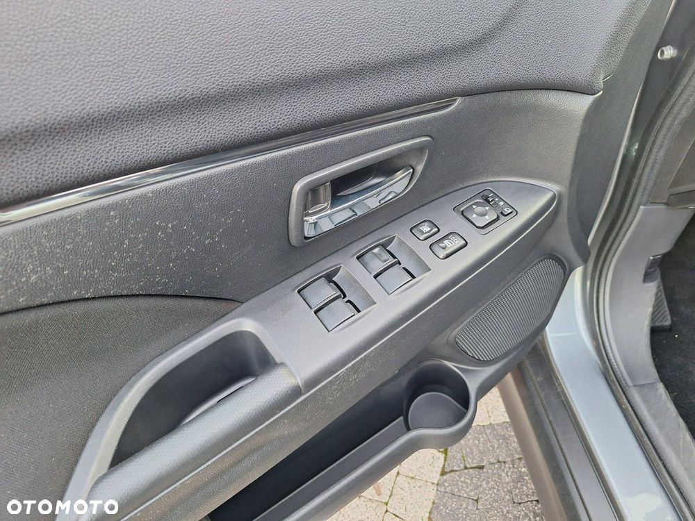 Mitsubishi ASX - 18