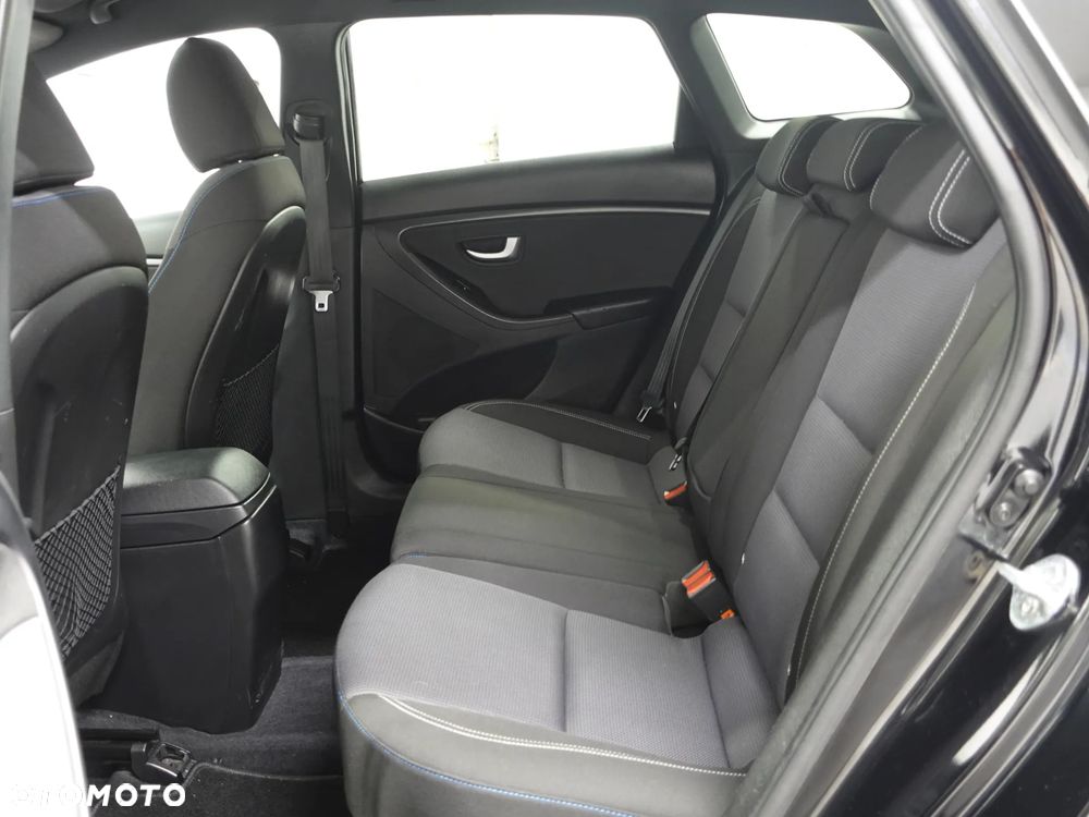 Hyundai i30 1.6 CRDI Passion - 21