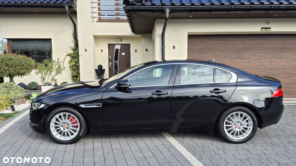 Jaguar XE 2.0 D Portfolio - 2