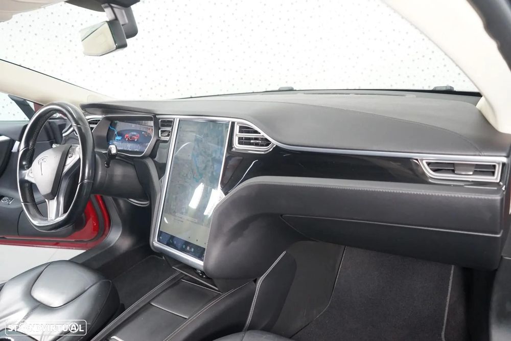 Tesla Model S 85 - 19