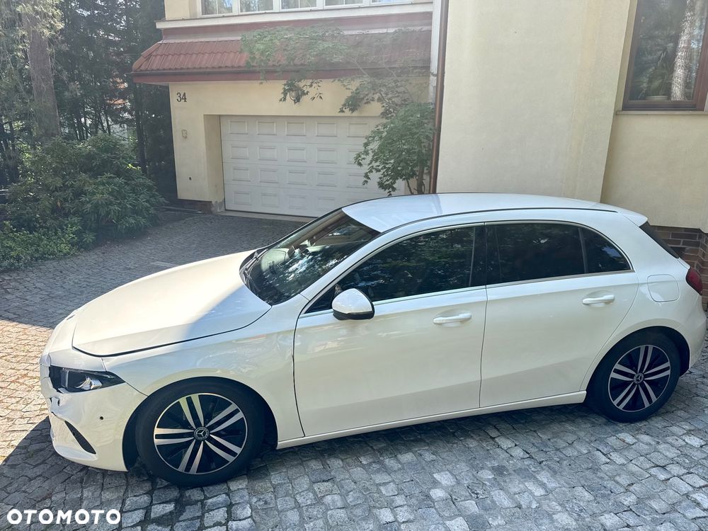 Mercedes-Benz Klasa A 180 Edycja specjalna 7G-DCT - 3