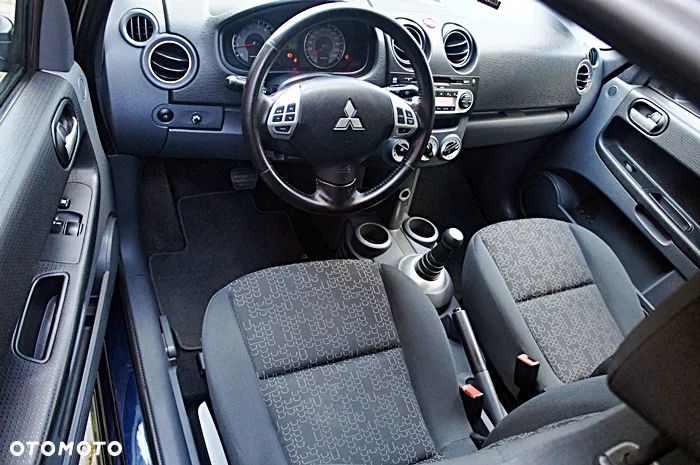 Mitsubishi Colt 1.3 Inform - 17
