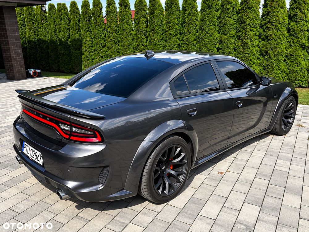 Dodge Charger 6.4 Scat Pack Widebody - 13