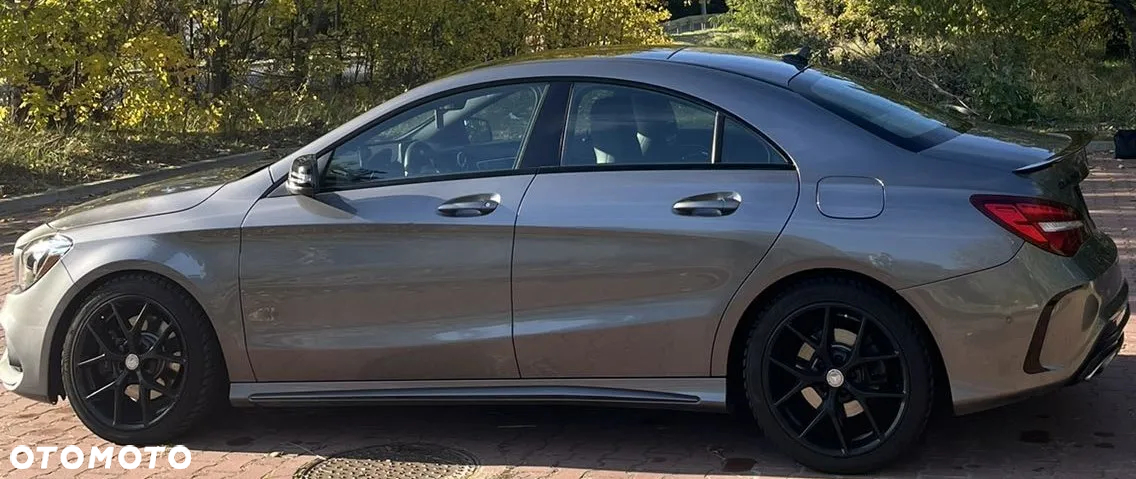 Mercedes-Benz CLA 250 4-Matic AMG Line - 8
