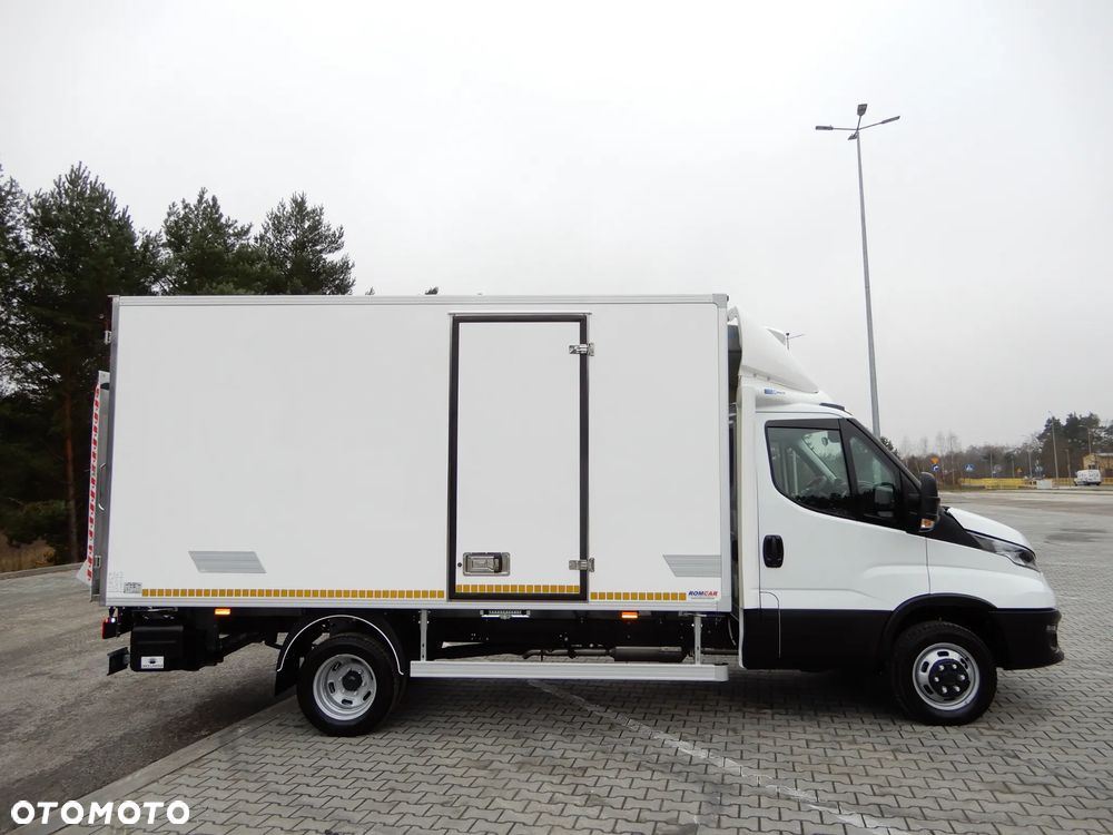 Iveco DAILY 50C18 Chłodnia -20*C+30*C WINDA ZAŁADOWCZA 1000 Kg Udźwigu DHOLLANDIA Boczne Drzwi Agregat Zasilany Na Postoju V230  Funkcja Grzania WZMACNIANY Rozstaw Osi 4100 mm Stan Auta Jak Nowy POLECAM - 3